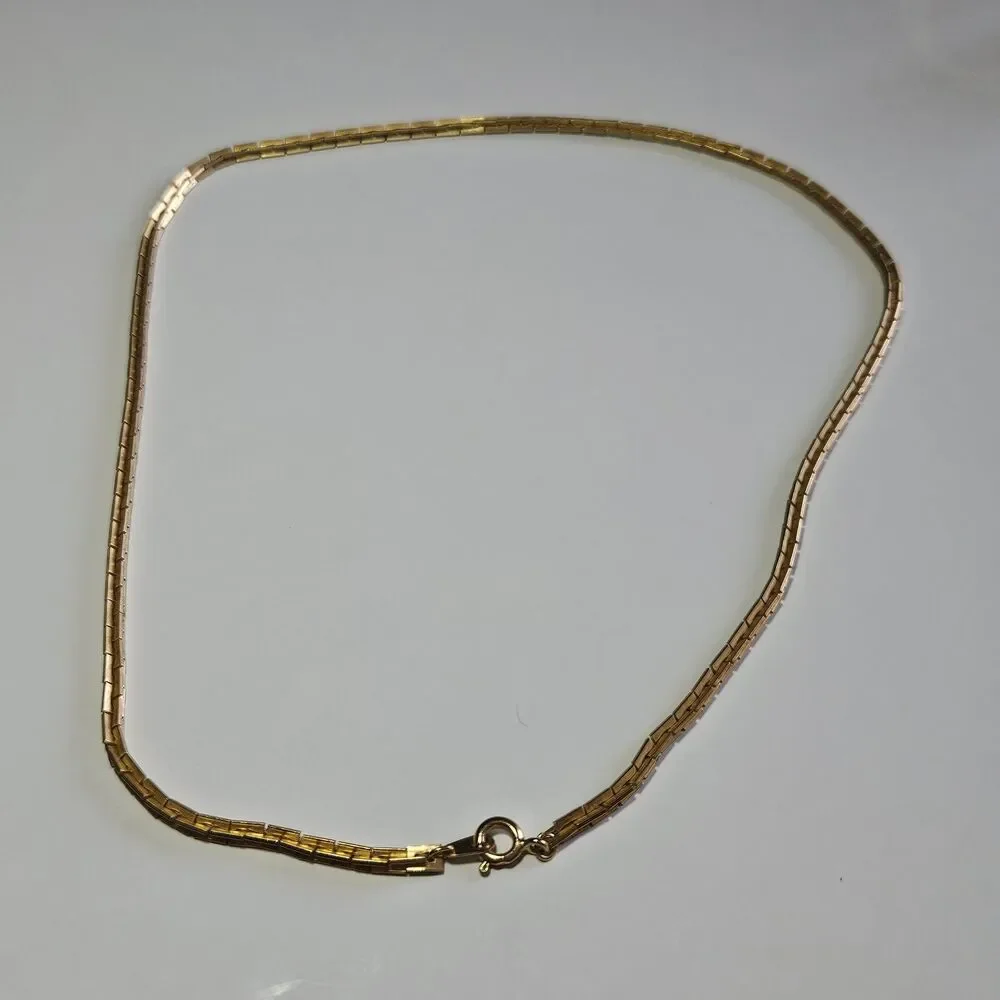 Gold Tone Chunky Chain Necklace 18